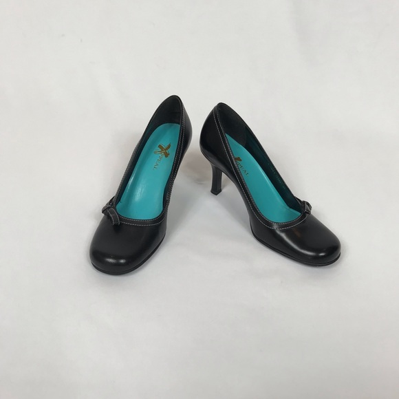 Xappeal Shoes - Women’s Xappeal Round-Toe Heels (Size: 8) * EUC *